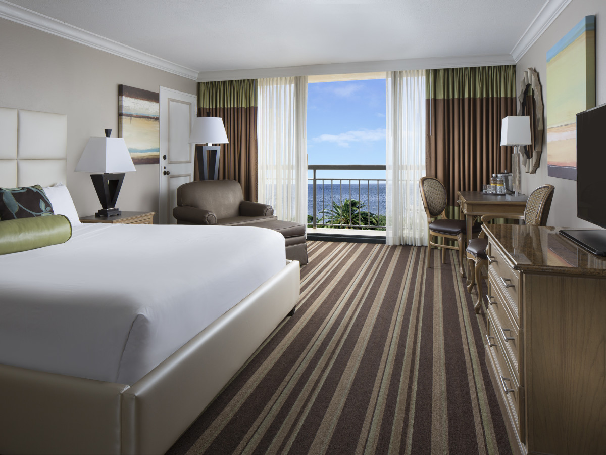 San Luis Resort deluxe standard room