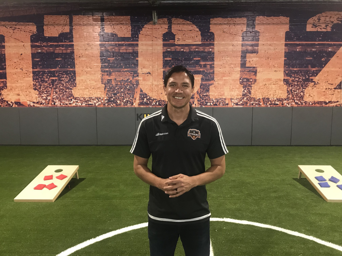 Brian Ching Pitch 25