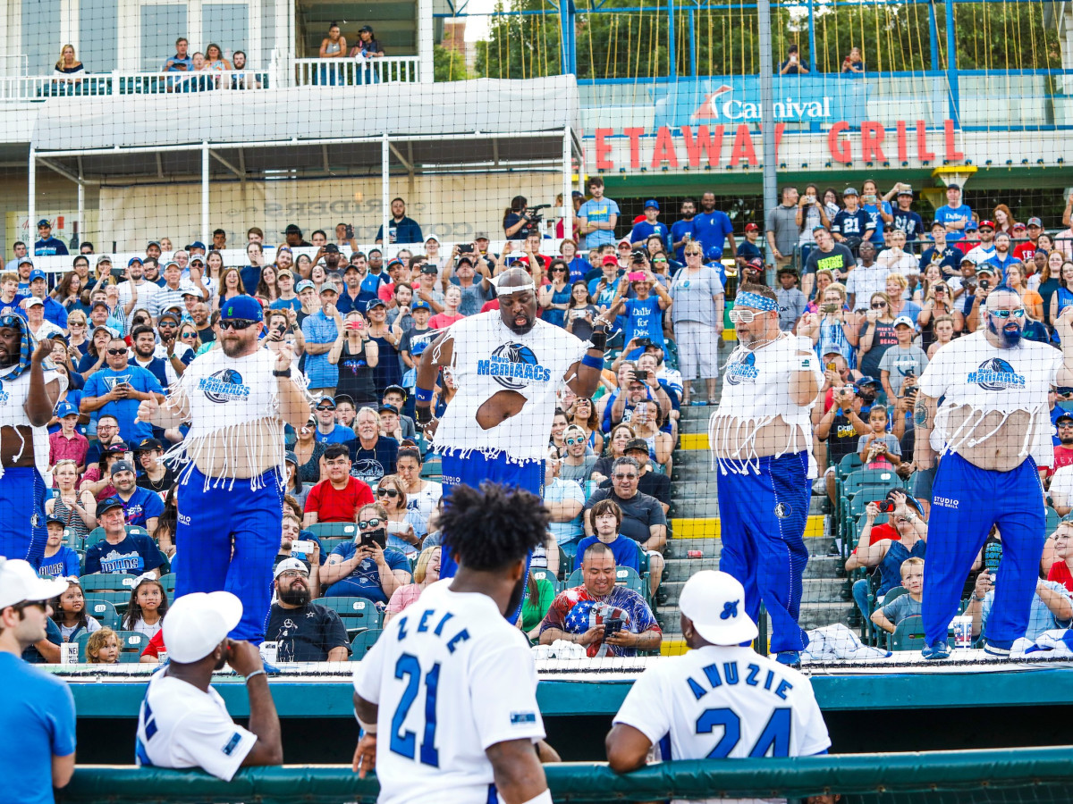 Dirk Nowitzki Celebrity Heroes Baseball Game 2018