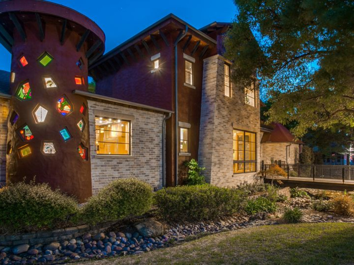 Eyecandy extras crown this 2 million contemporary castle in Coppell