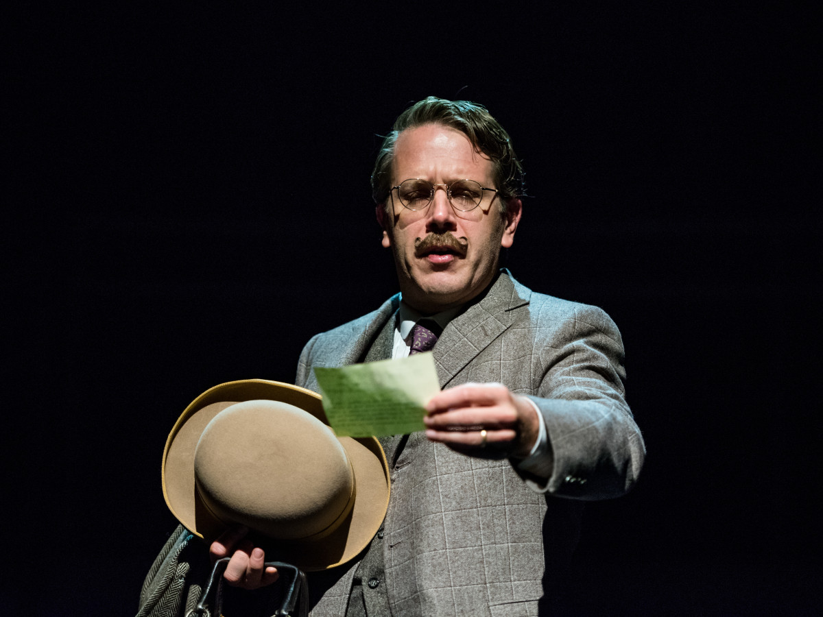 Alley Theatre: Holmes and Watson