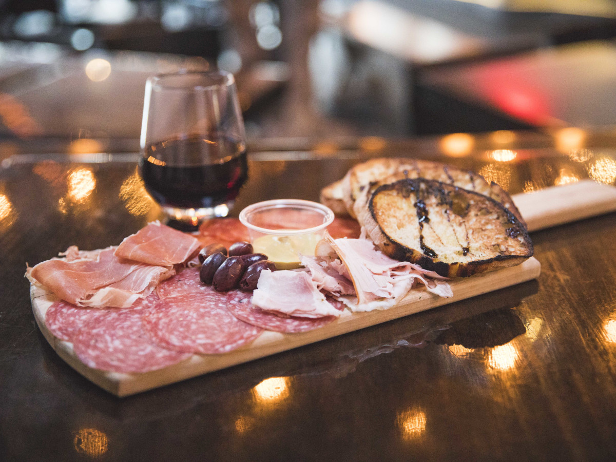Midici meat platter