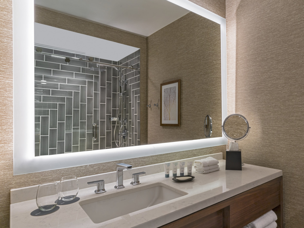 The Westin Galleria Houston bathroom