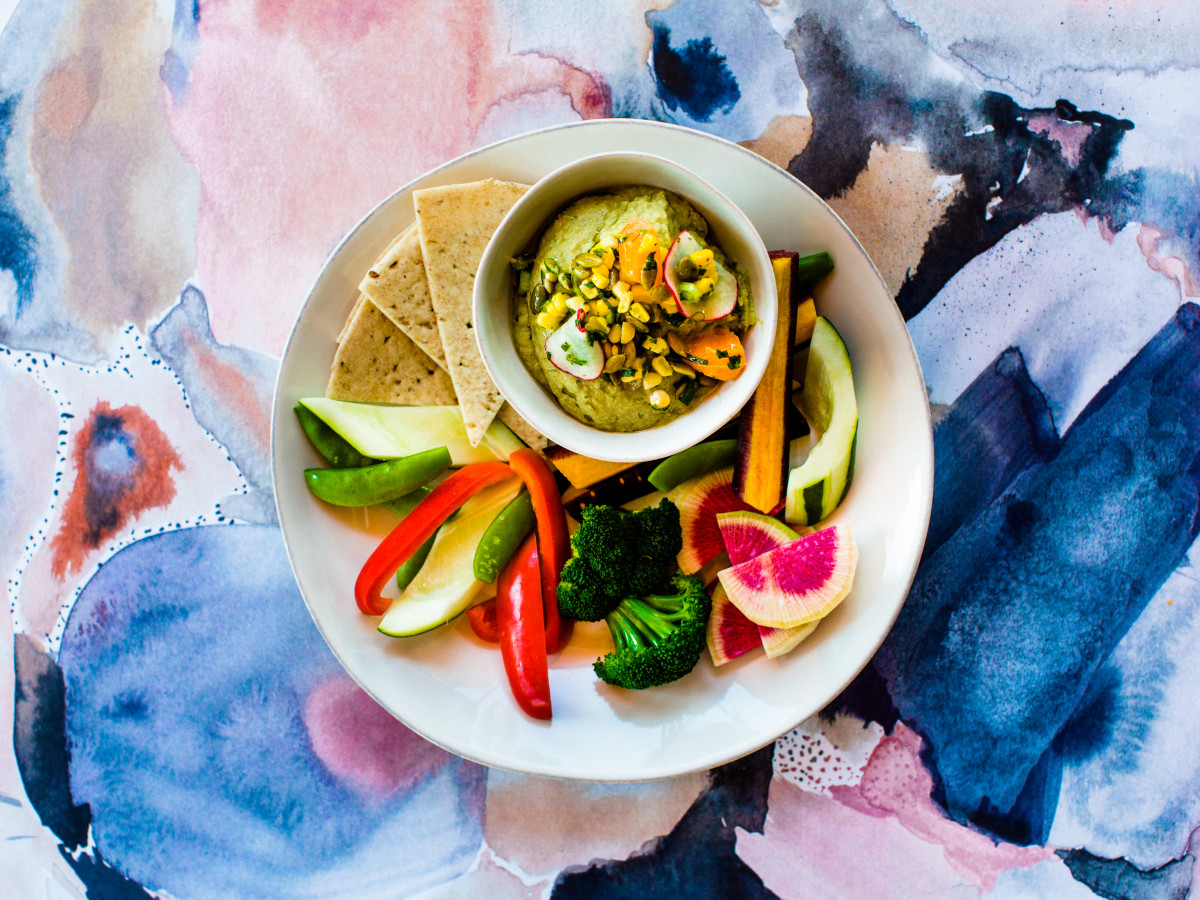 Hummus with pita and veggies