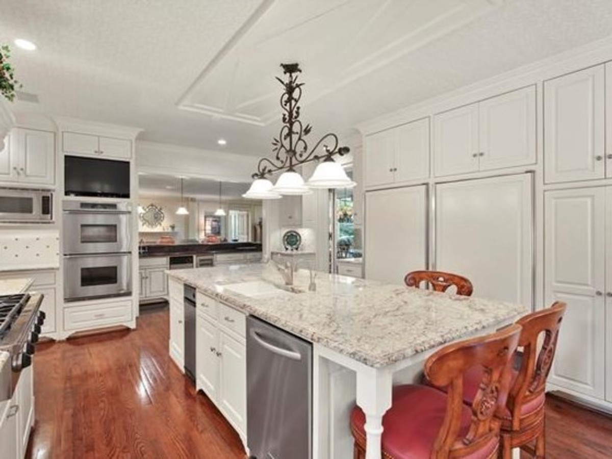 5251 Ravine Dr., Preston Hollow