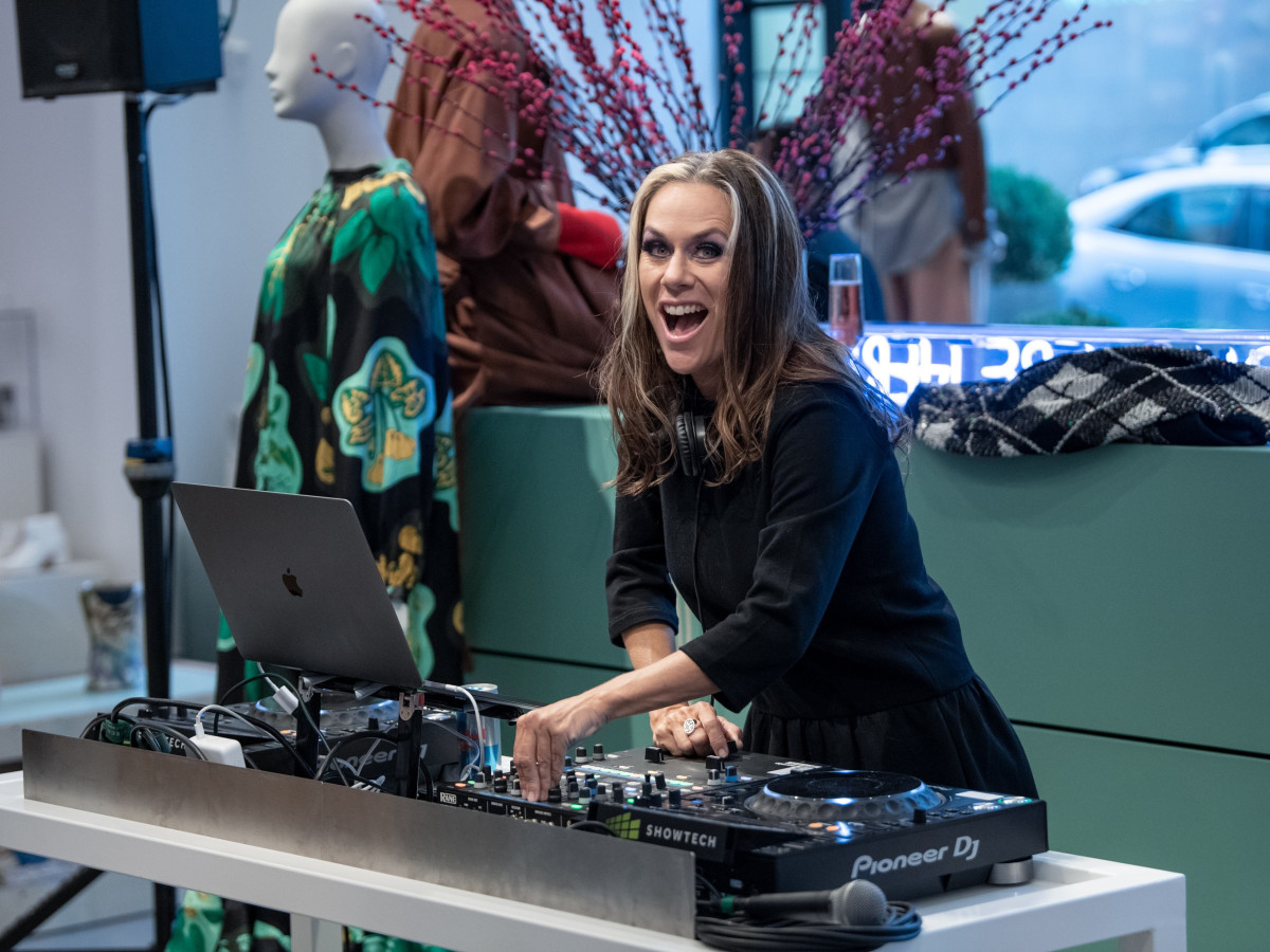 DJ Lucy Wrubel