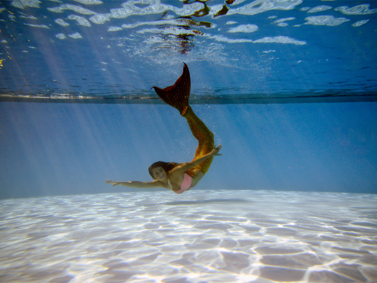 AquaMermaid mermaid swimming