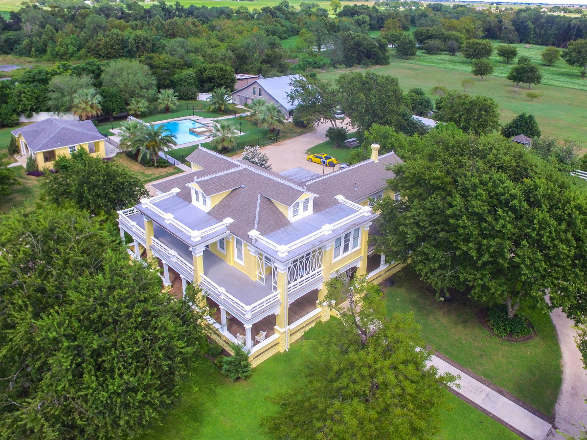 Taylor Mansion Estate and Crystal Ballroom