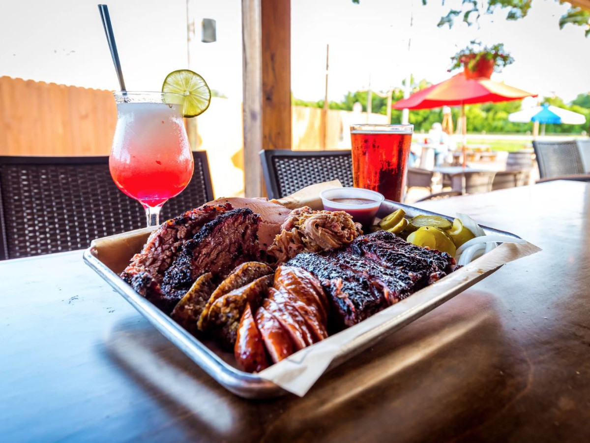 Pappa Charlies Barbeque Cypress Trail Hideout Pappa Charlies Barbeque Cypress Trail Hideout