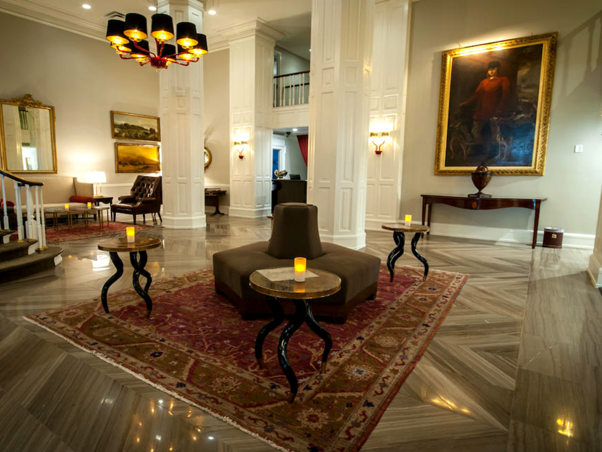 Downtown redesigned landmark opens doors as Houston's new art hotel