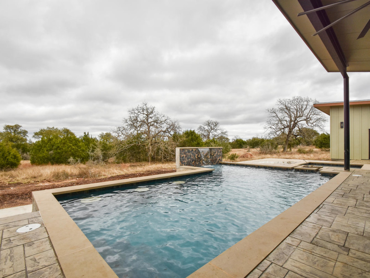 1110 Rutherford Driftwood