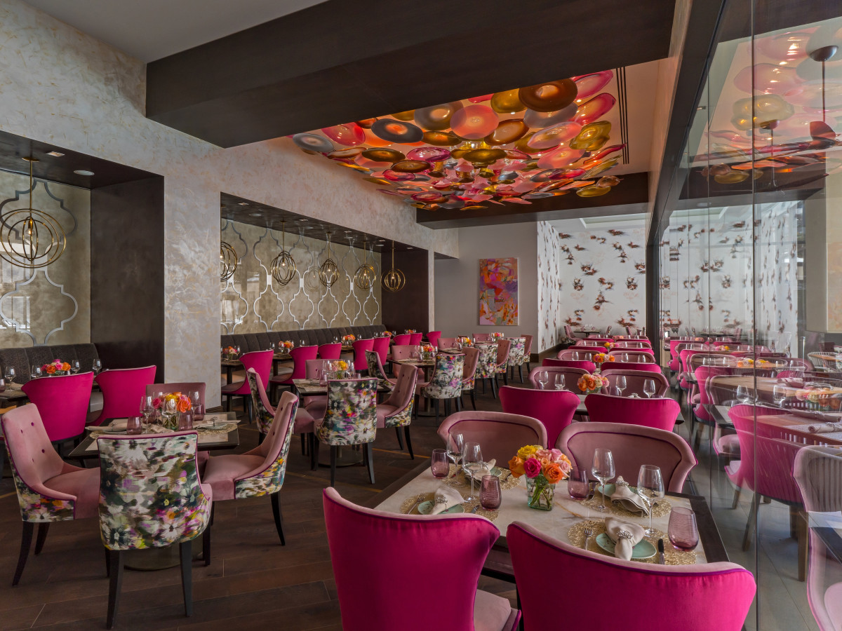 Bloom & Bee interior