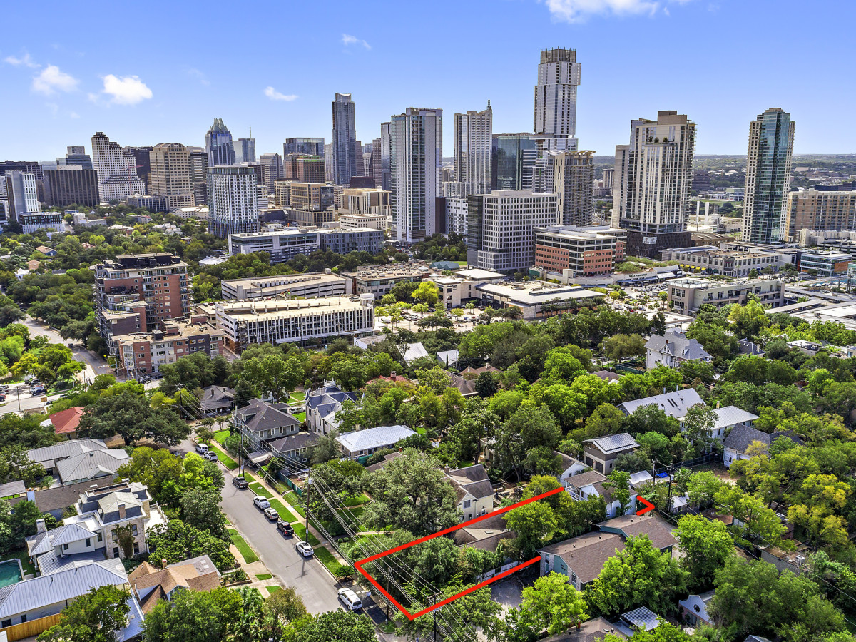 ATX_111 W 9th