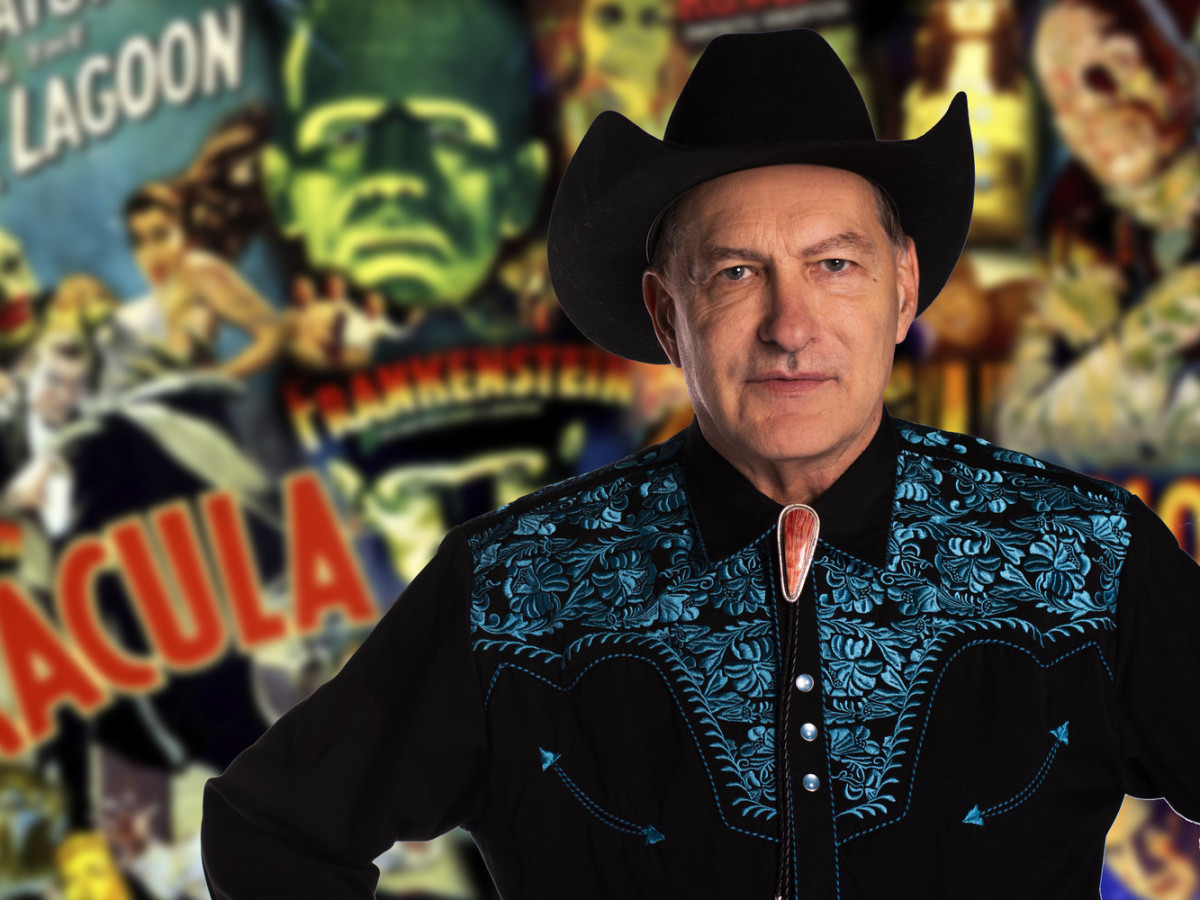 Bmovie legend Joe Bob Briggs scares up campy holiday fun in Houston