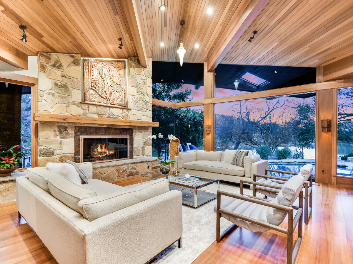 23 Hull Circle West Lake home for sale