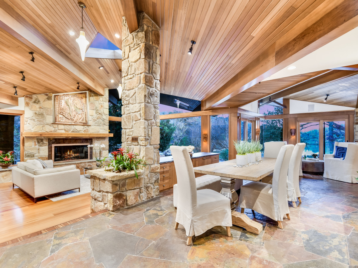 23 Hull Circle West Lake home for sale