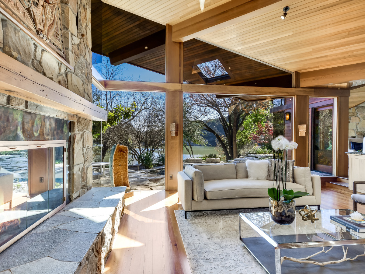 23 Hull Circle West Lake home for sale