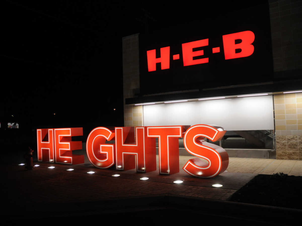 H-E-B Heights sign