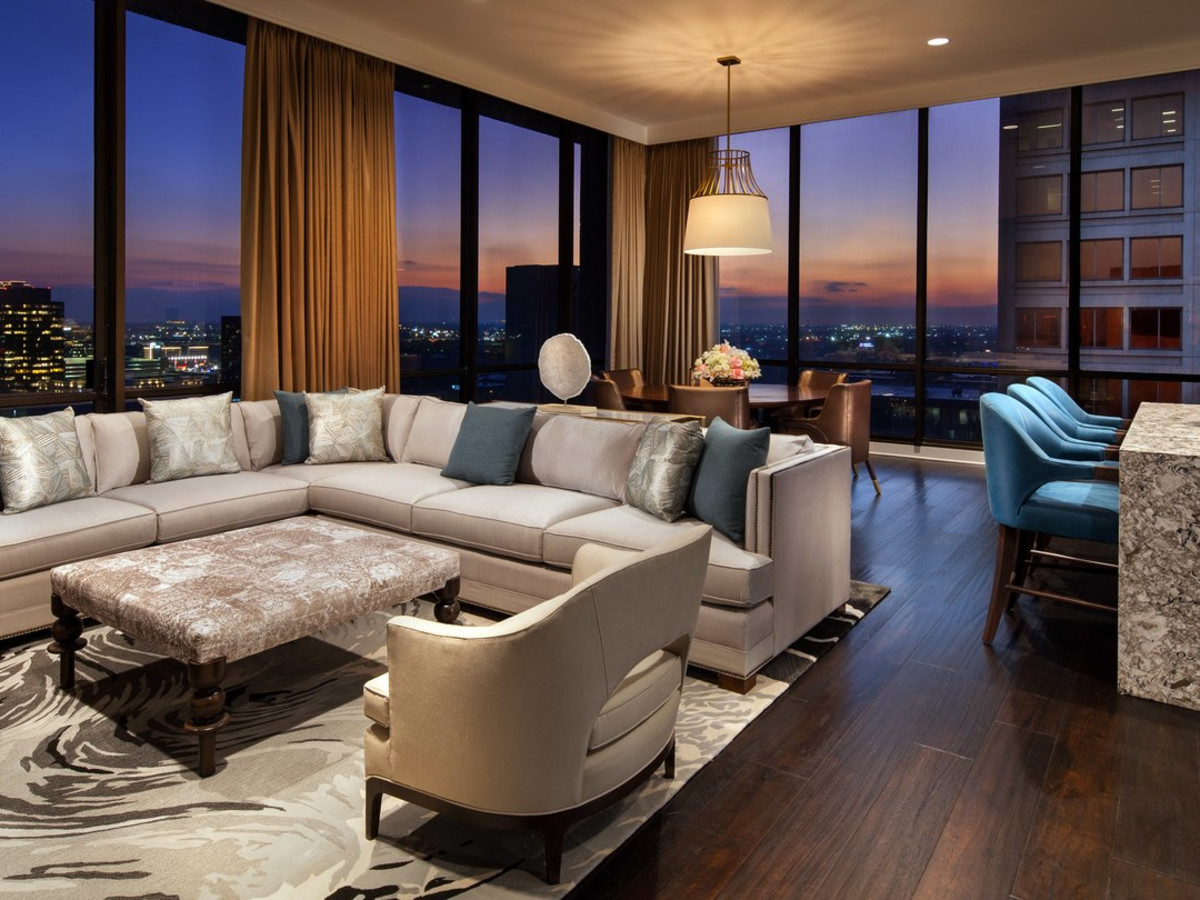 Westin Oaks Houston Heavenly Suite living room