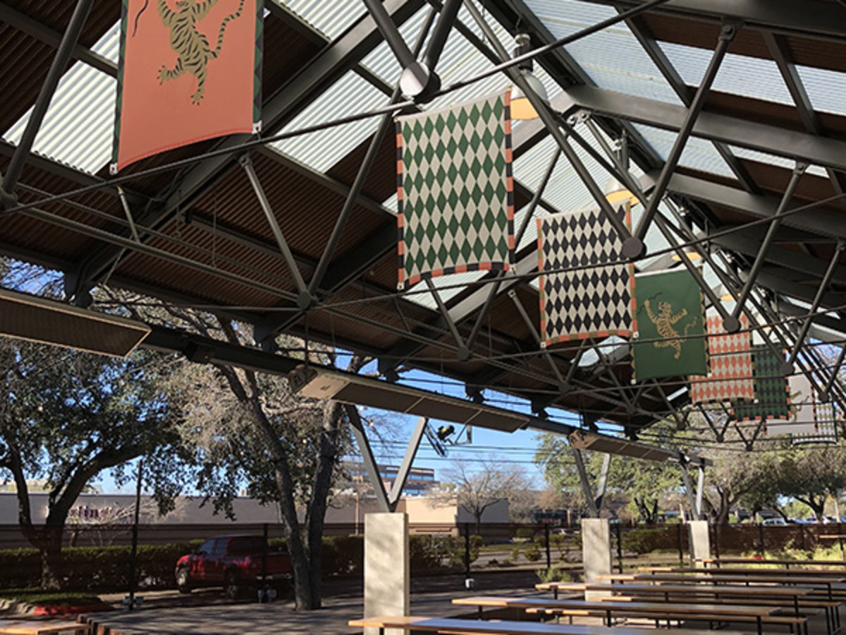 Easy Tiger Linc patio
