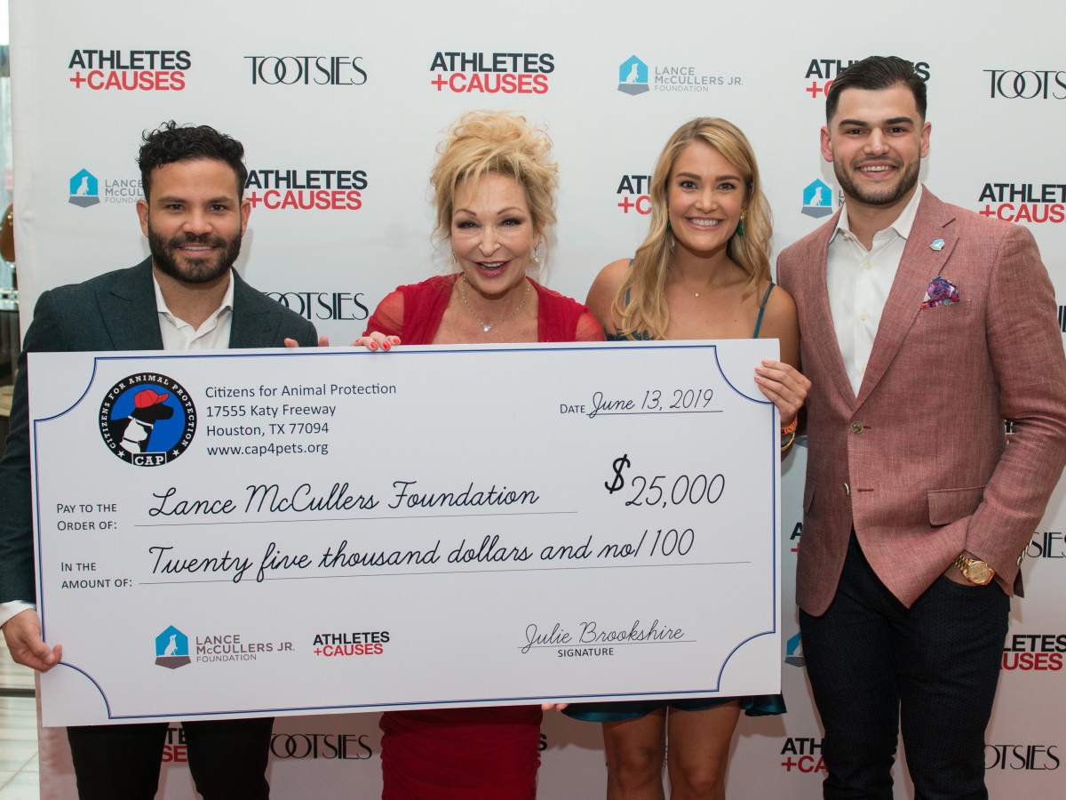 Houston Astros Team Up 4 Kids and K9s 2019 Jose Altuve, Julie Brookshire, Frances Moody, Lance McCullers
