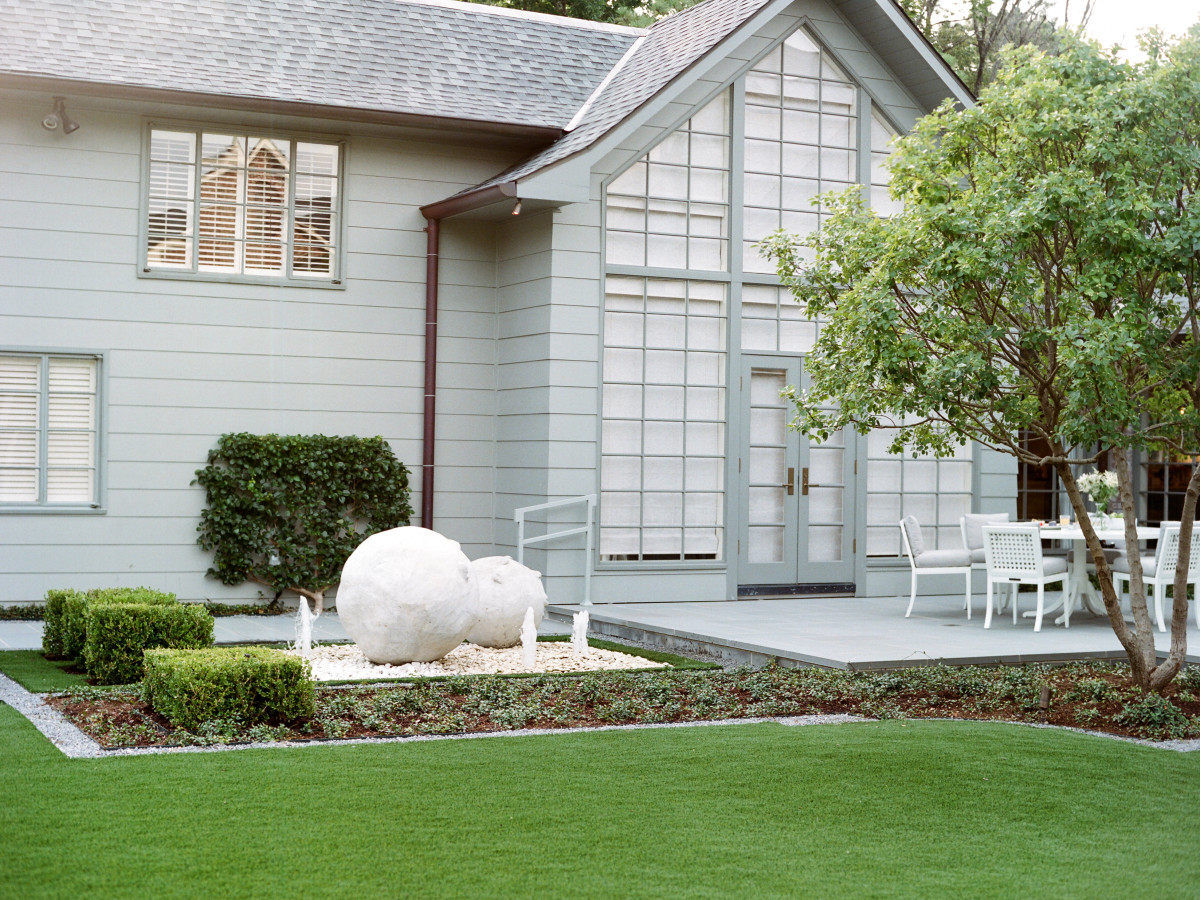 River Oaks art garden backyard Love Where You Live