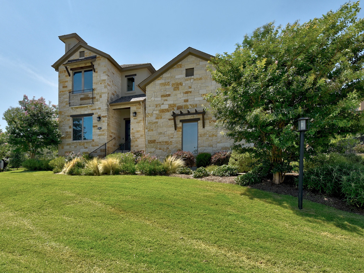 901 Crestone Stream Drive Austin home for sale