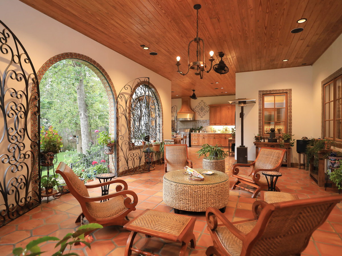 911 Shelterwood Drive Houston Timbergrove