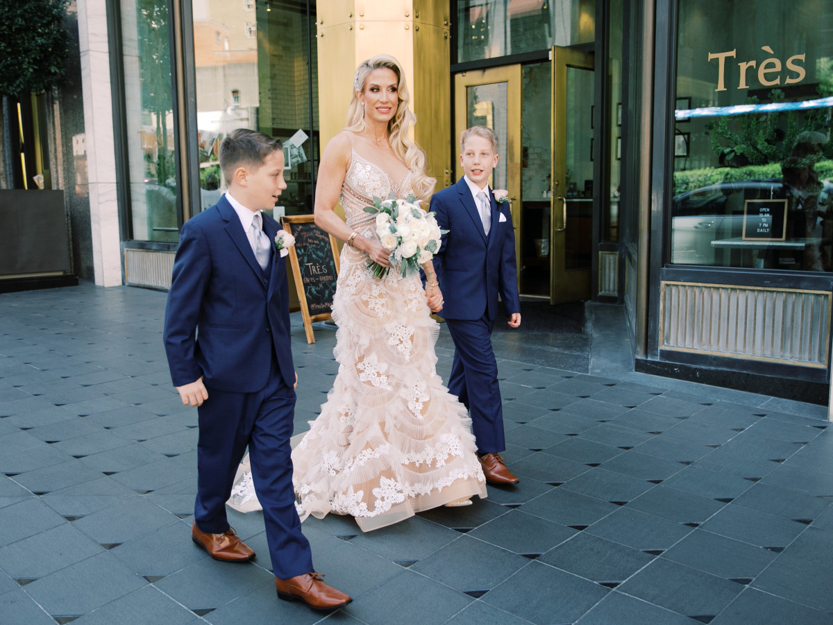 Dallas Bride Marries Prince Charming In Glamorous Wedding At The
