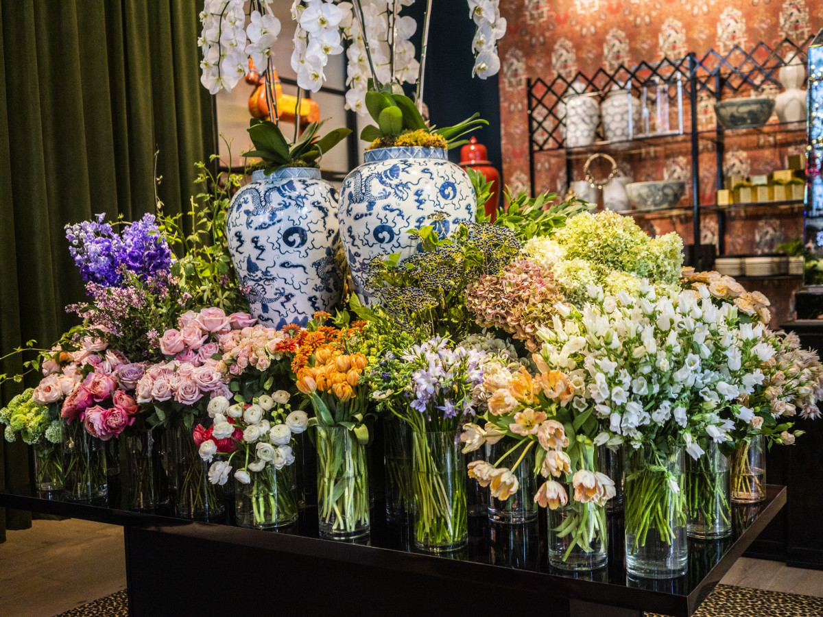 Celebrated Texas Society Events Guru Shutters River Oaks Floral