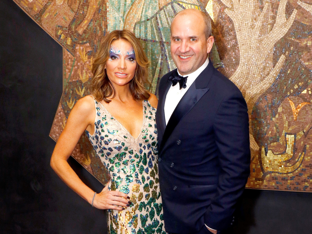 Colorful Dallas Gala Transports Partygoers To Carnival In Brazil