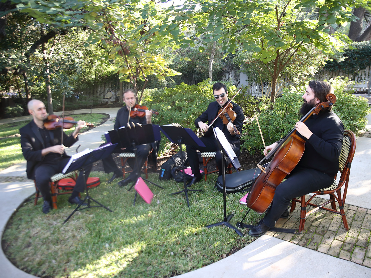 Real wedding Houston Ryan Korsgard Marshall Eudy