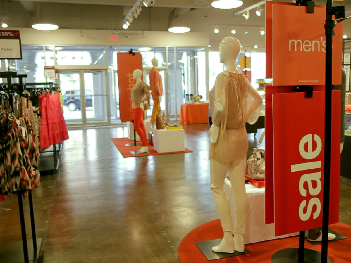 Luxury Retailer Neiman Marcus To Close Most Last Call Discount