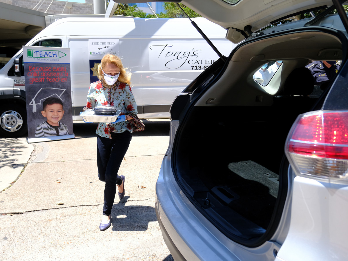 Susan Sarofim loading car Vallone