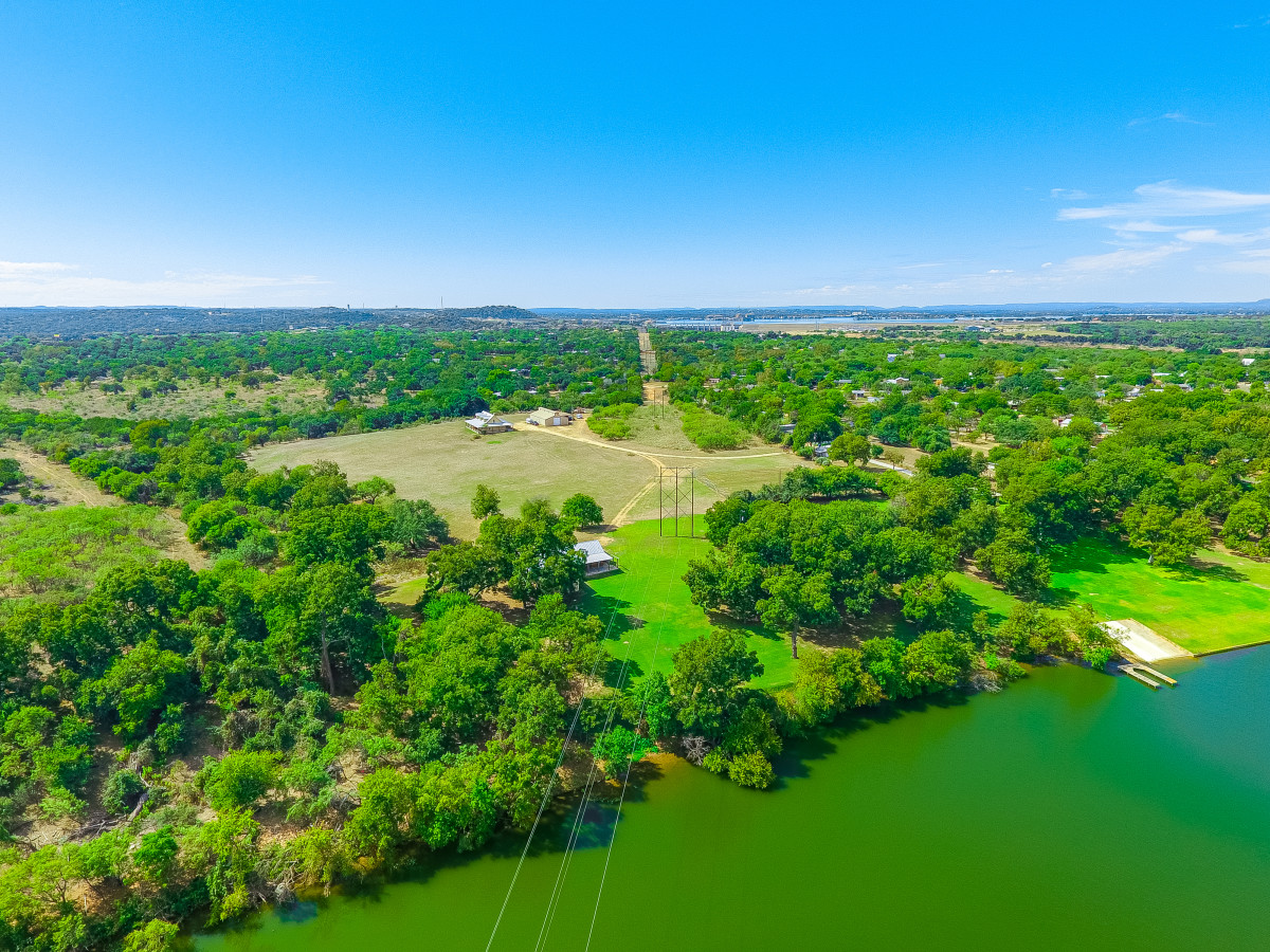 Colorado River property is like living at a proper wildlife retreat