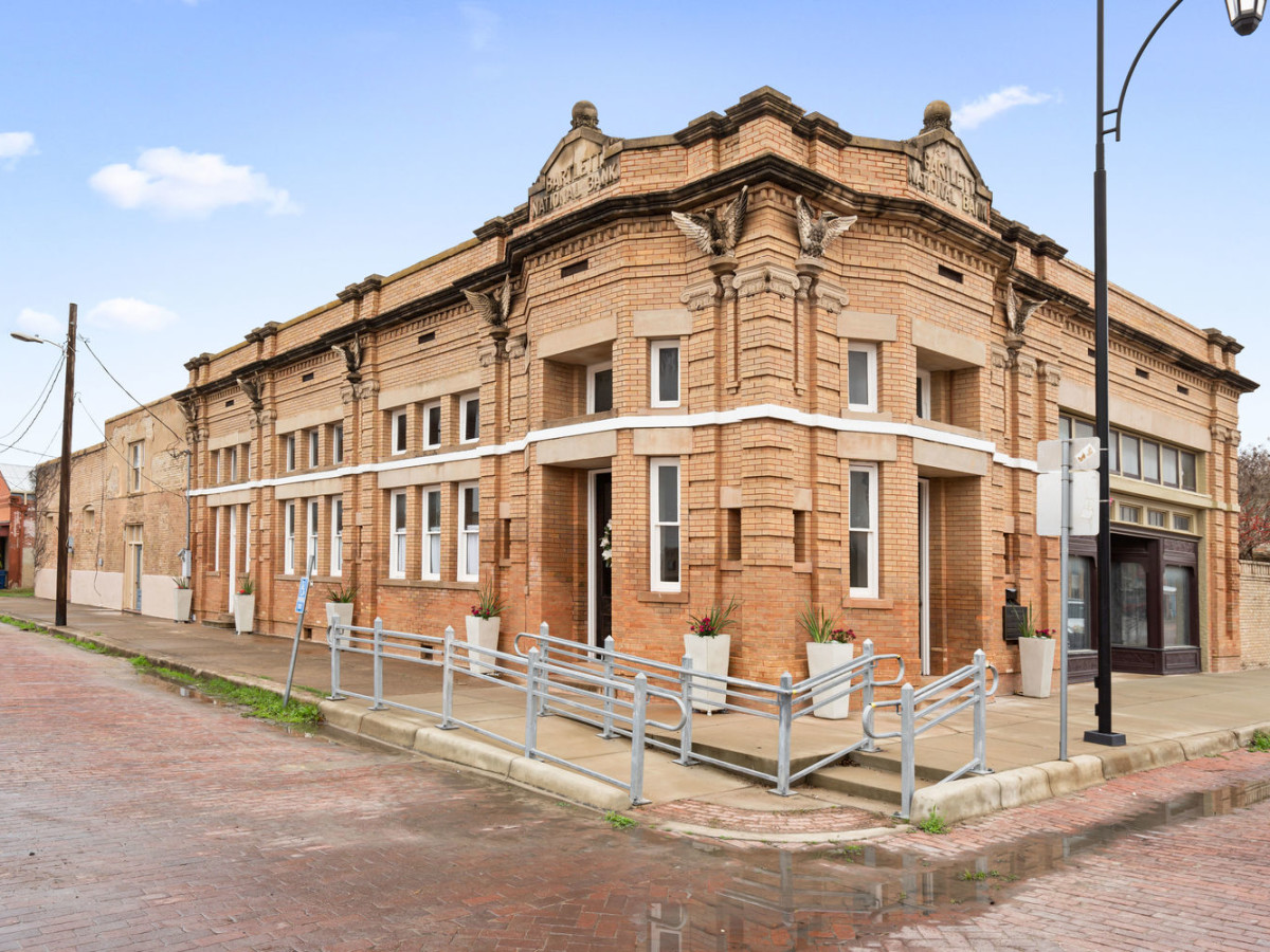 The Bartlett Bank