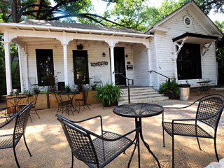 Exterior shot of Blackheart, and Austin bar located on Rainey Street.