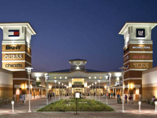 Grand Prairie Premium Outlets