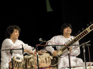 Zakir Hussain and Niladri Kumar