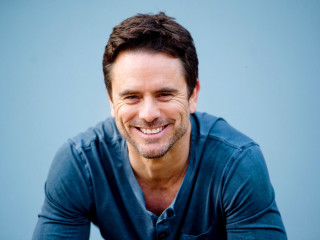 Charles Esten
