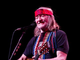 News_Willie Nelson_smiling