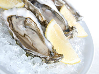 Oysters_lemon_Austin Oyster Festival