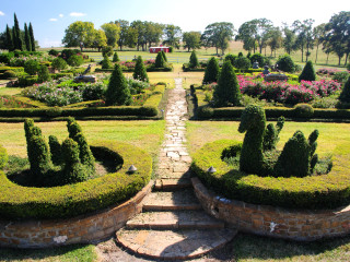 Chappell Hill Garden Club's "Wine Tasting and Garden Tour"
