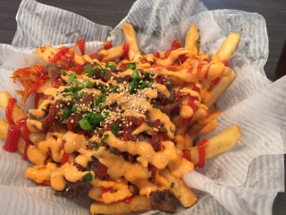 Hoodadak kimchi fries