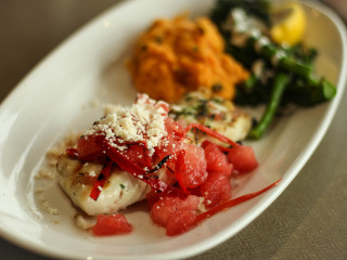 Sea Breeze Fish Market & Grill presents Prisoner Wine Dinner