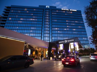 Hotel Derek
