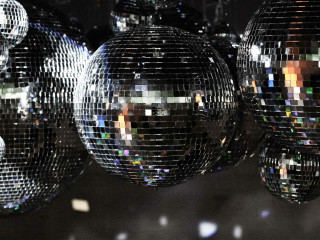 Beats & Bubbly