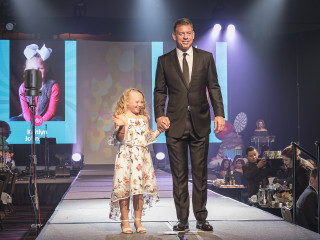 Kaitlyn Johnson and Troy Aikman
