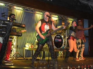 Live 80