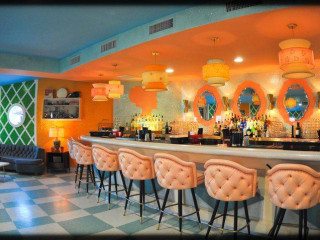 Beauty Bar in Dallas